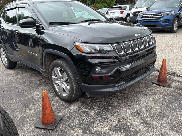 Used 2022 Jeep Compass Latitude w/ Convenience Group AWD/4WD image 5