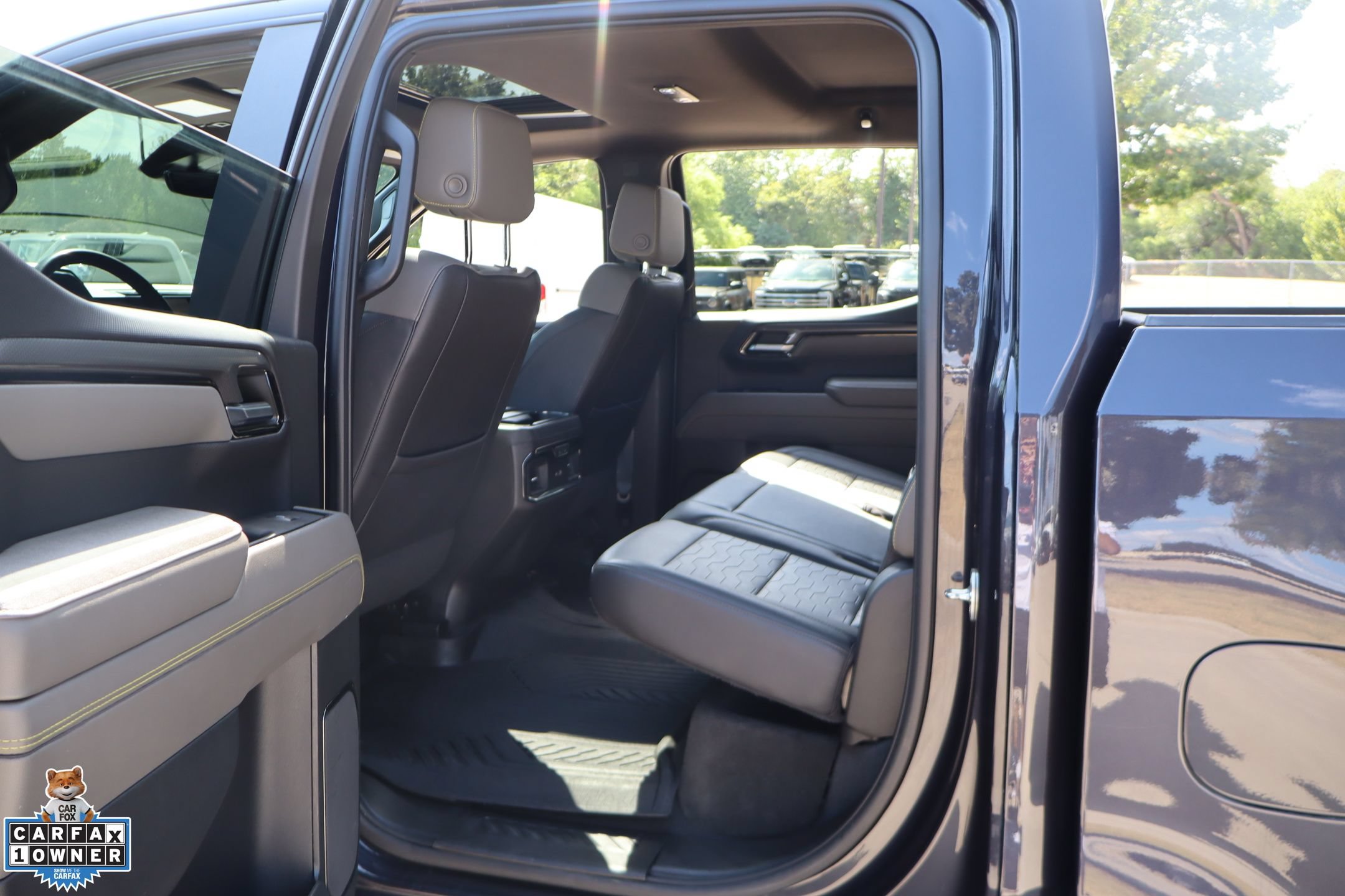Used 2022 Chevrolet Silverado 1500 ZR2 w/ Technology Package AWD/4WD image 27