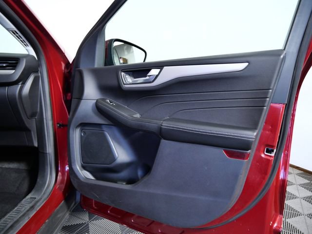 Certified 2021 Ford Escape SEL w/ Technology Package AWD/4WD image 9