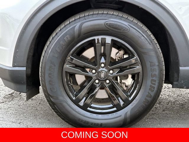Certified 2022 Ford Explorer XLT w/ Equipment Group 202A AWD/4WD image 6