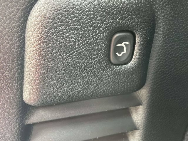 Used 2018 Jeep Grand Cherokee Overland AWD/4WD image 30