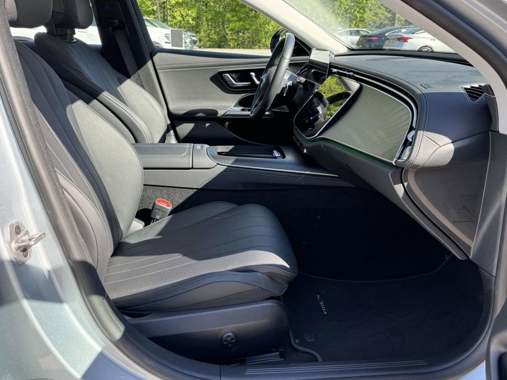 Used 2025 Mercedes-Benz E 450 4MATIC All-Terrain Wagon image 19