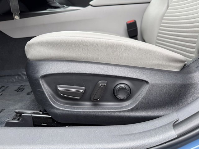 Used 2024 Toyota Camry SE image 9