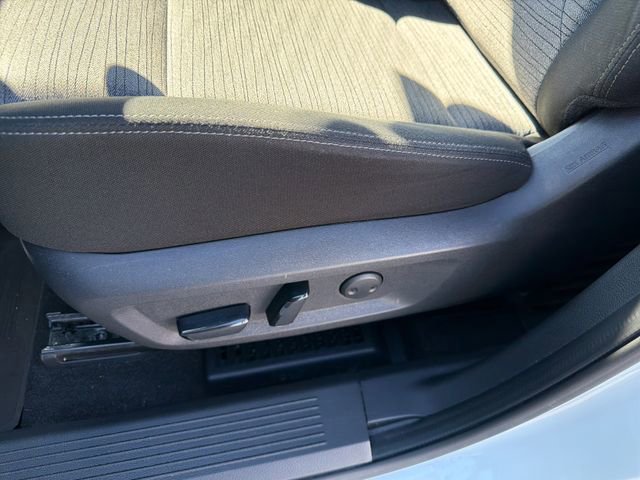 Used 2023 Nissan Rogue SV image 26