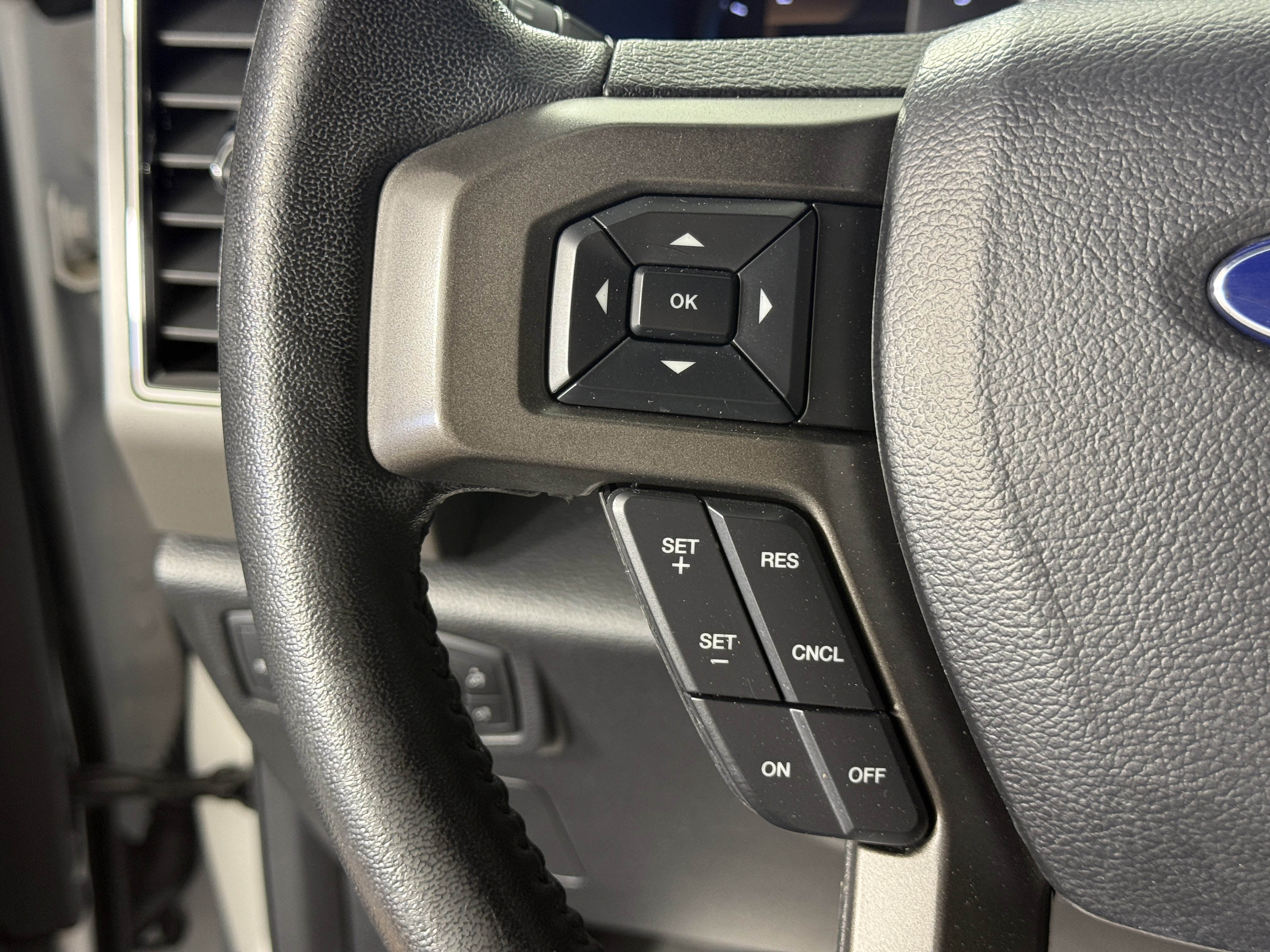 Certified 2020 Ford Expedition XLT image 24