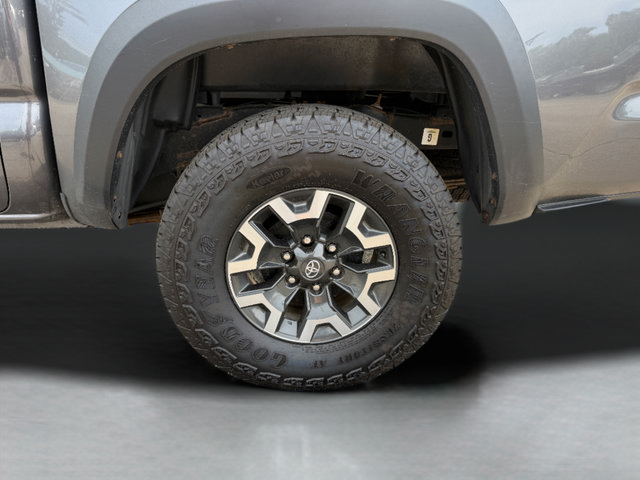 Used 2021 Toyota Tacoma TRD Off-Road AWD/4WD image 24