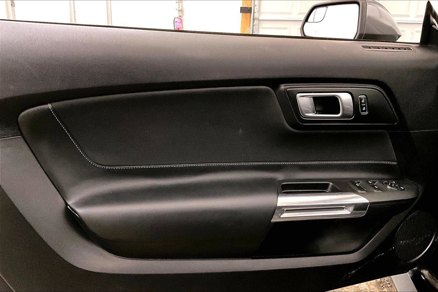 Certified 2019 Ford Mustang Convertible image 22