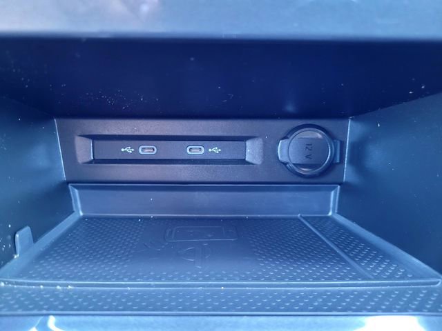 Used 2023 Volkswagen Tiguan SE FWD image 17