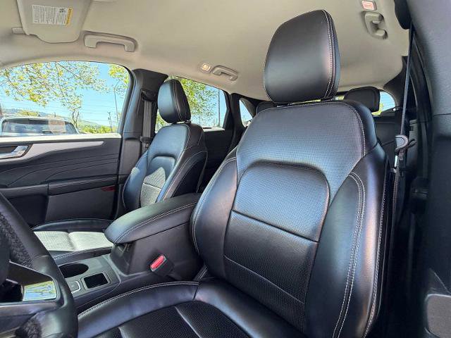 Certified 2024 Ford Escape Platinum AWD/4WD image 11