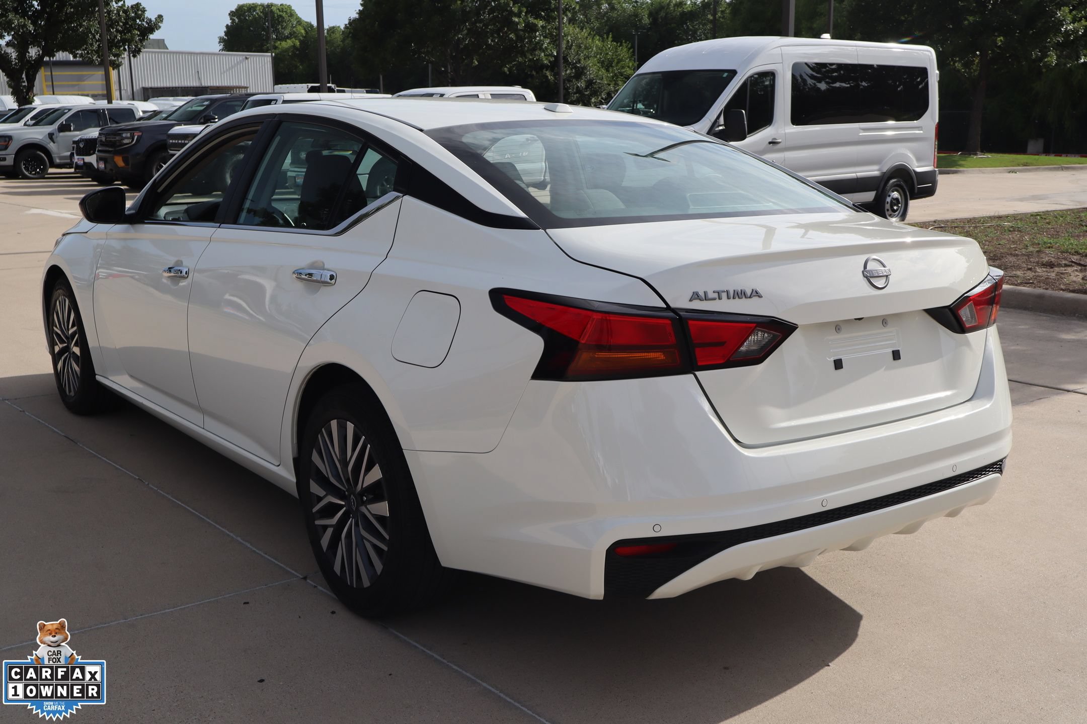 Used 2025 Nissan Altima 2.5 SV FWD image 6