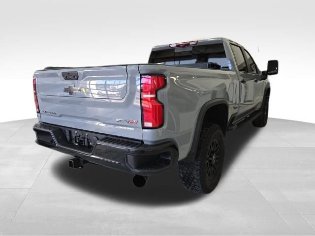 Used 2024 Chevrolet Silverado 2500 ZR2 w/ Technology Package image 3