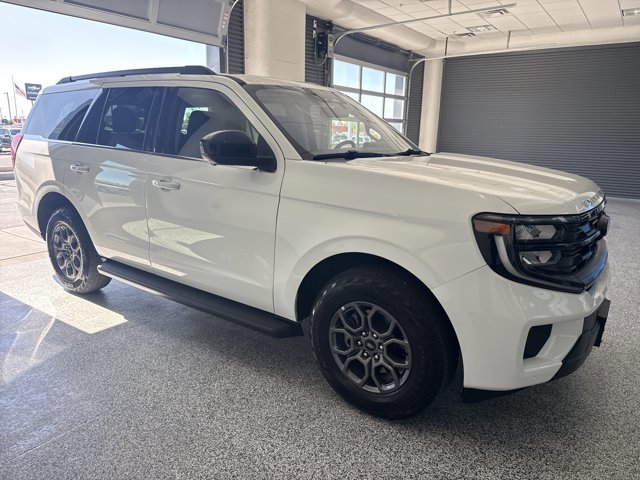 Certified 2025 Ford Expedition Active AWD/4WD image 15