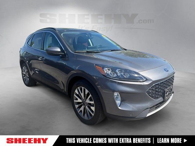 Certified 2022 Ford Escape Titanium w/ Class II Trailer Tow Package
