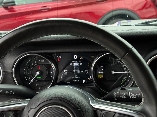 Used 2023 Jeep Wrangler Unlimited Rubicon 4xe w/ Cold Weather Group AWD/4WD image 8
