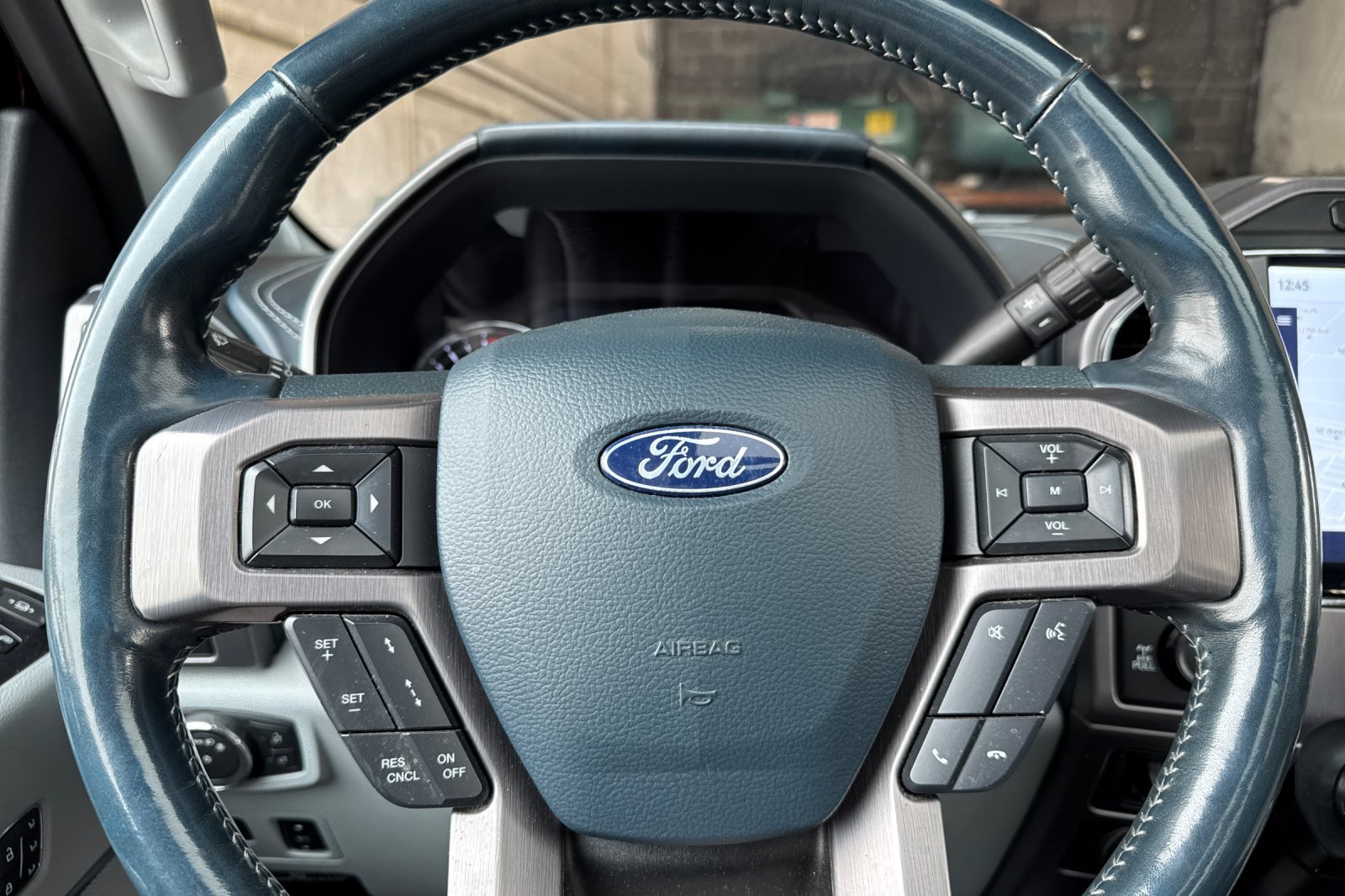 Certified 2022 Ford F350 Limited AWD/4WD image 23