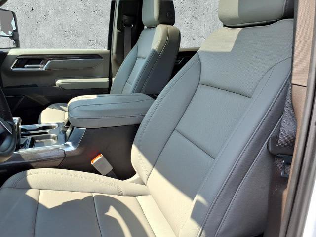 Used 2025 Chevrolet Silverado 1500 LTZ w/ LTZ Premium Package AWD/4WD image 21