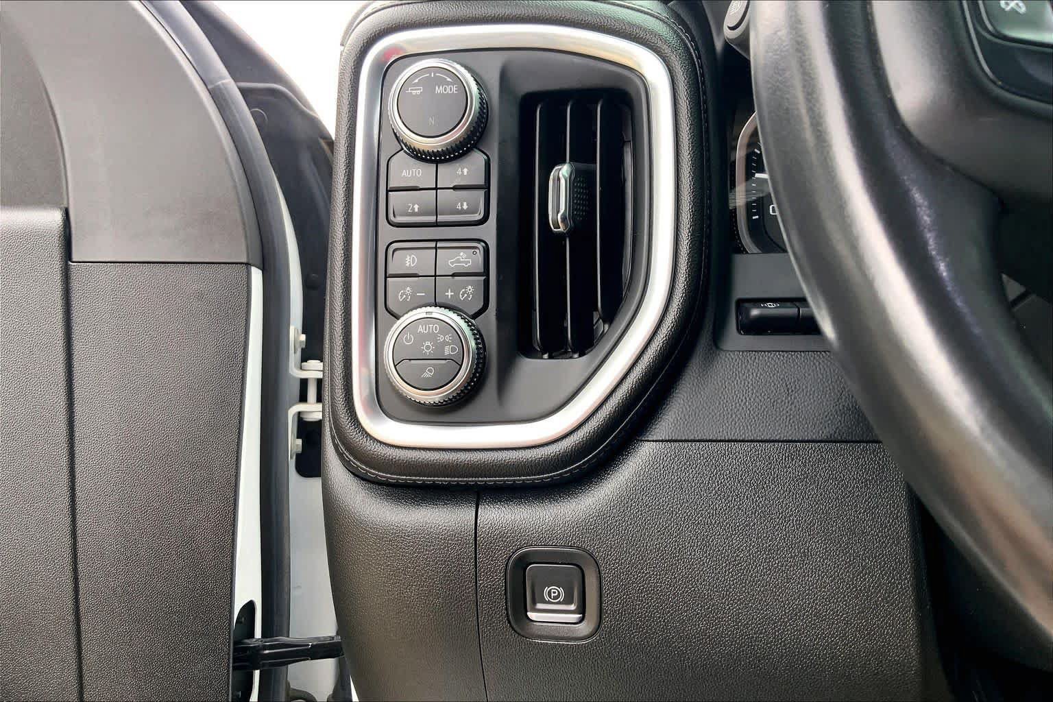 Used 2020 GMC Sierra 2500 Denali w/ Denali Ultimate Package AWD/4WD image 36