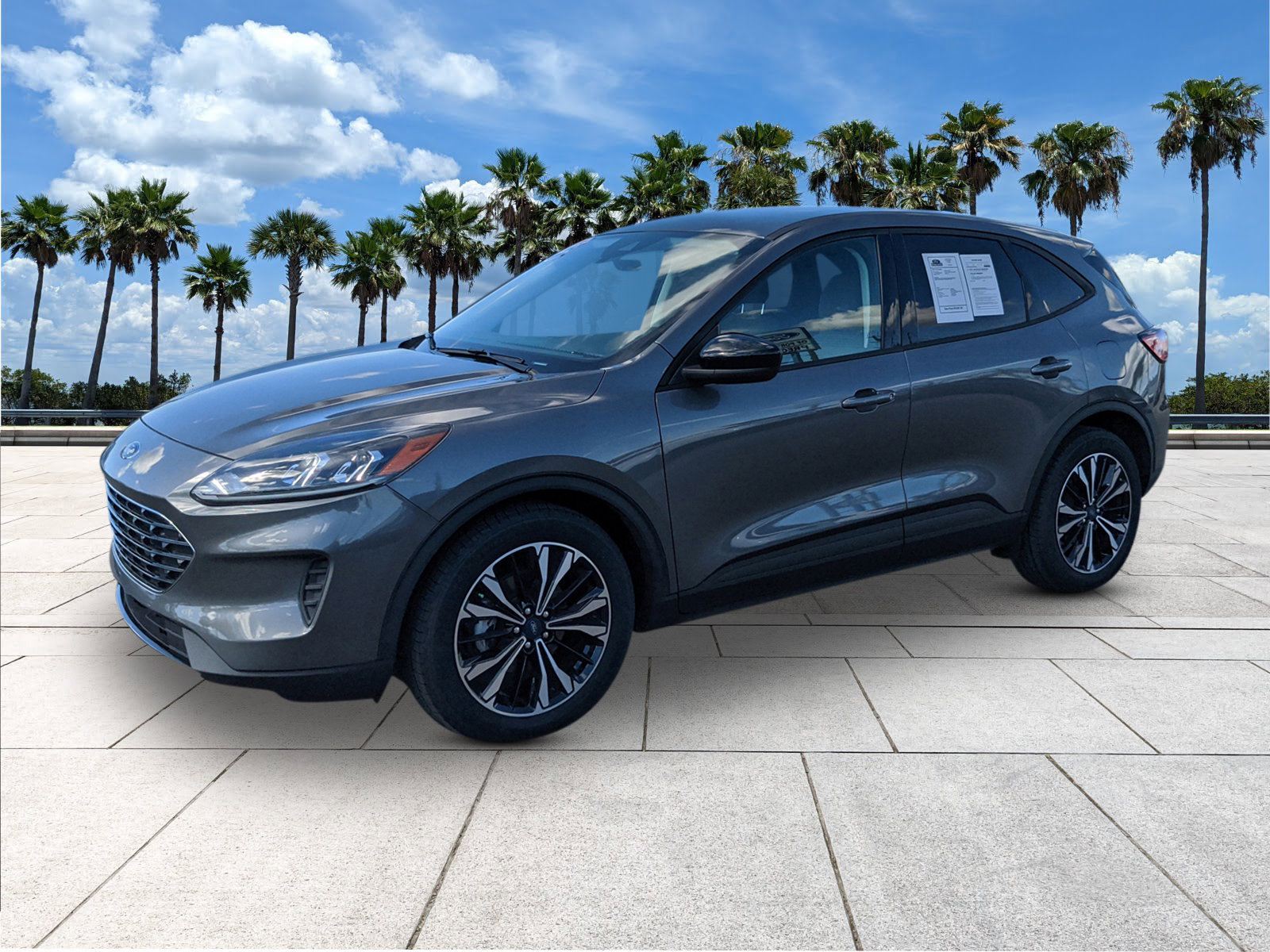 Certified 2022 Ford Escape SE w/ SE Sport Appearance Package image 4