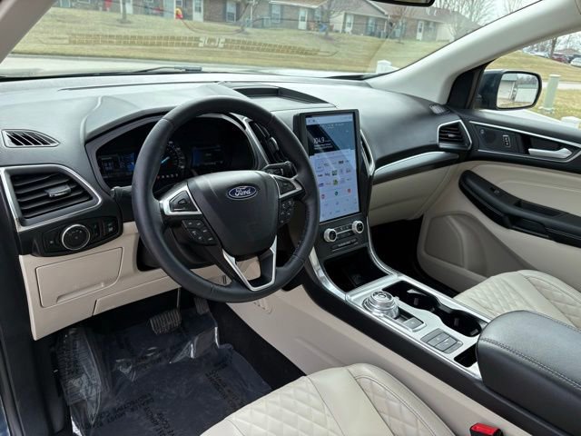 Certified 2024 Ford Edge Titanium AWD/4WD image 11