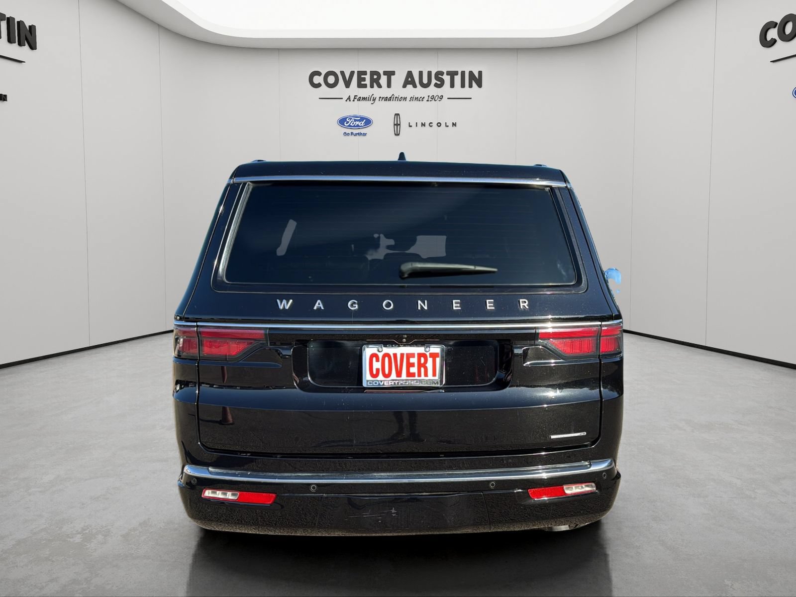 Used 2024 Jeep Wagoneer Series II w/ Flexible Seating Group AWD/4WD image 4