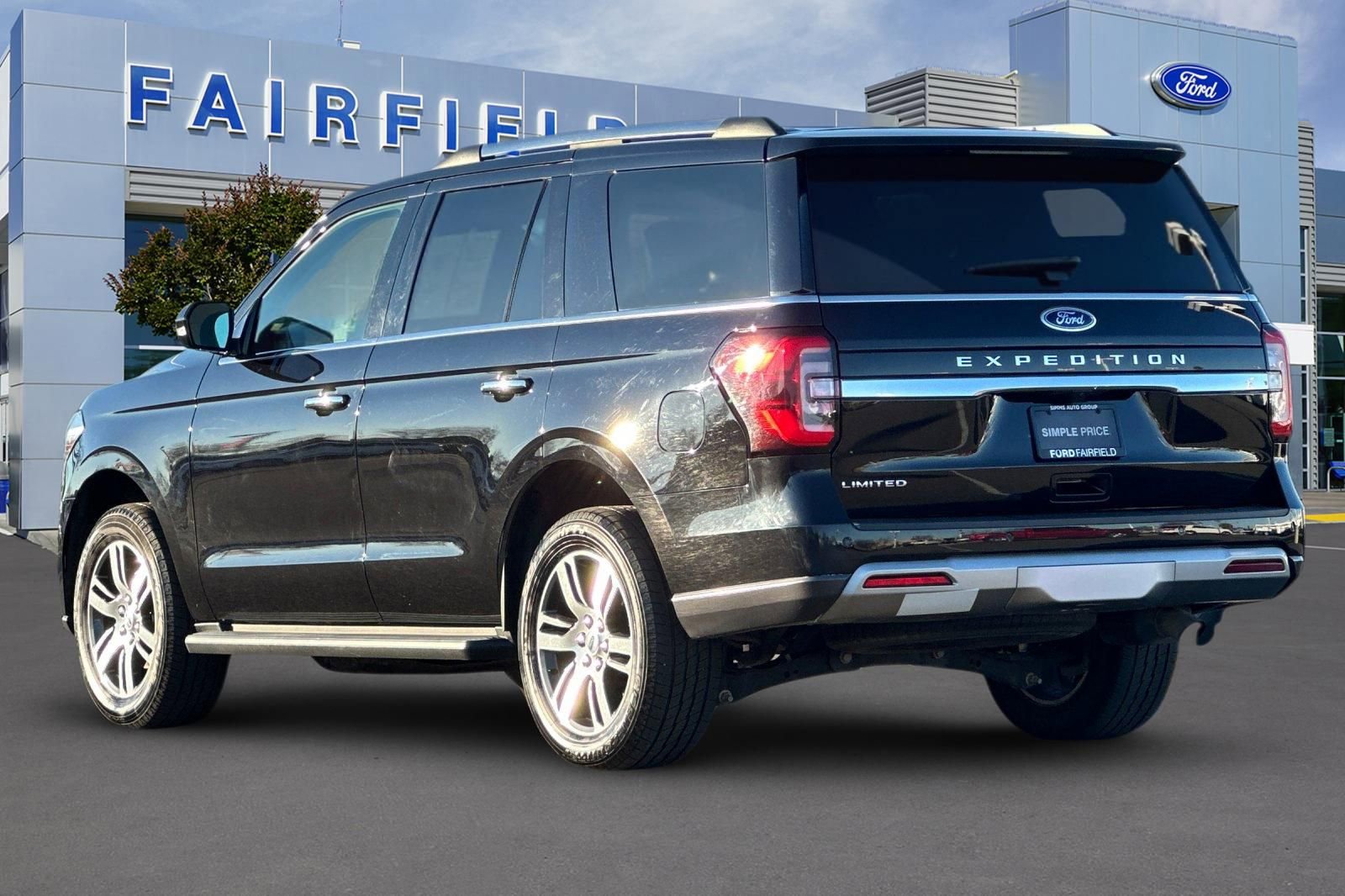 Certified 2024 Ford Expedition Limited image 10