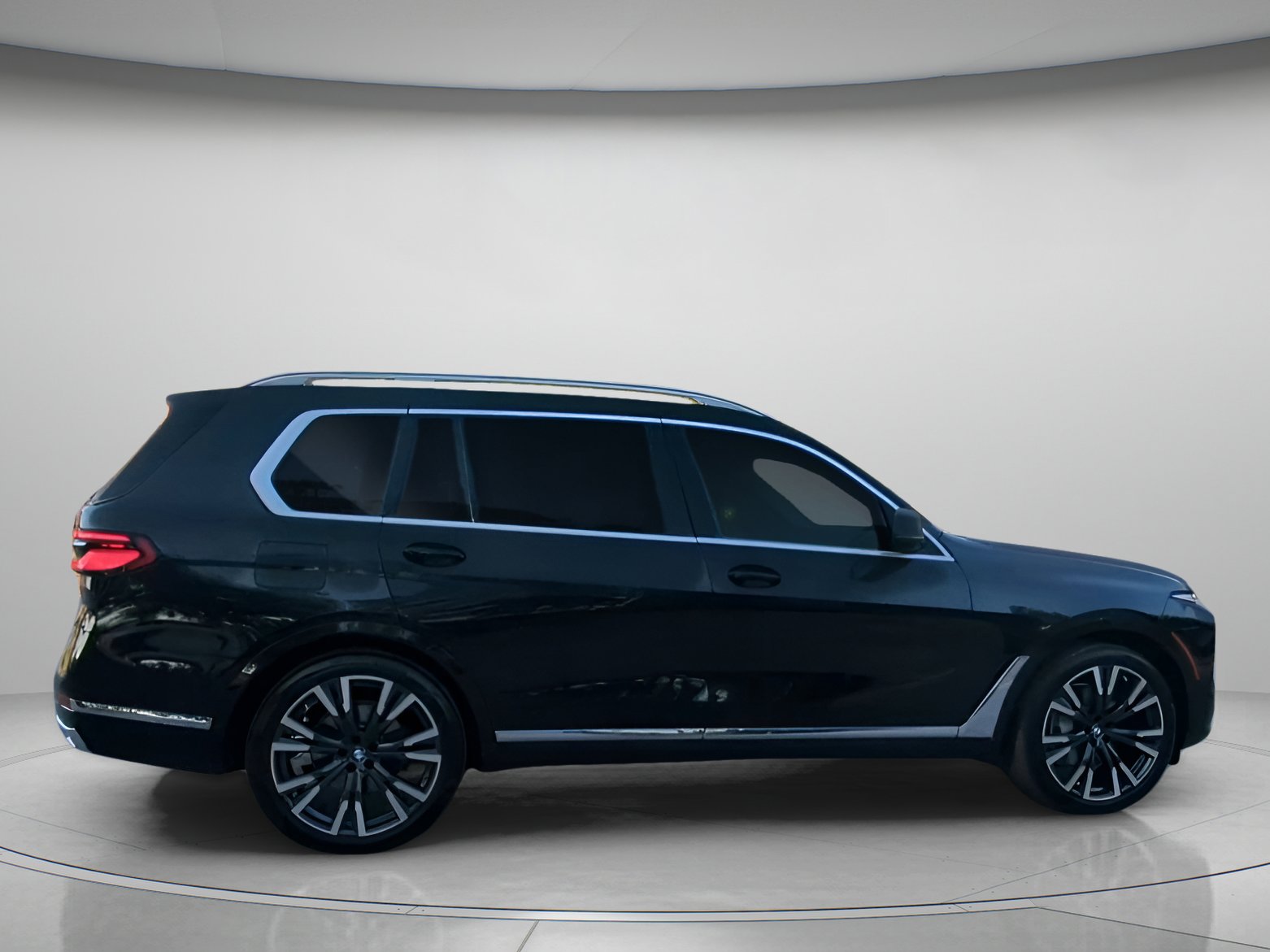 Used 2025 BMW X7 xDrive40i w/ Premium Package AWD/4WD image 31