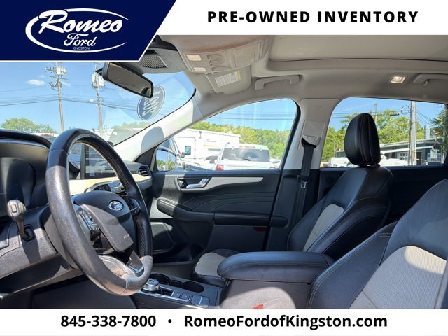 Certified 2021 Ford Escape Titanium w/ Titanium Elite Package AWD/4WD image 11