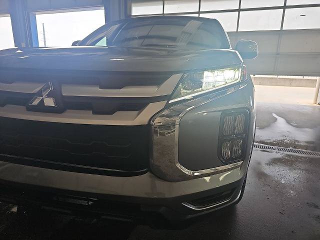 Used 2024 Mitsubishi Outlander Sport ES AWD/4WD image 32