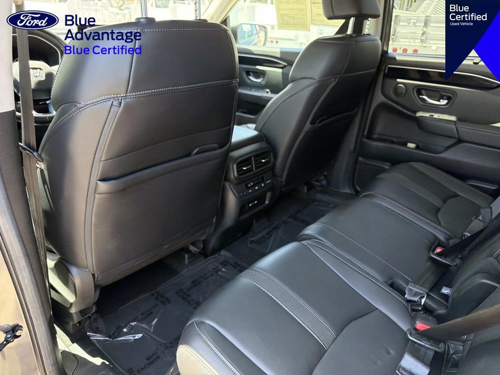 Used 2025 Honda Pilot EX-L image 12