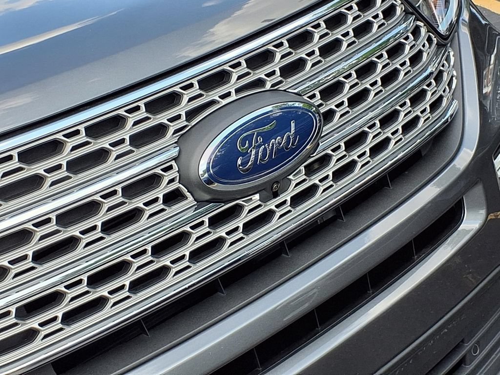 Certified 2023 Ford Explorer Limited w/ Limited Technology Package AWD/4WD image 35