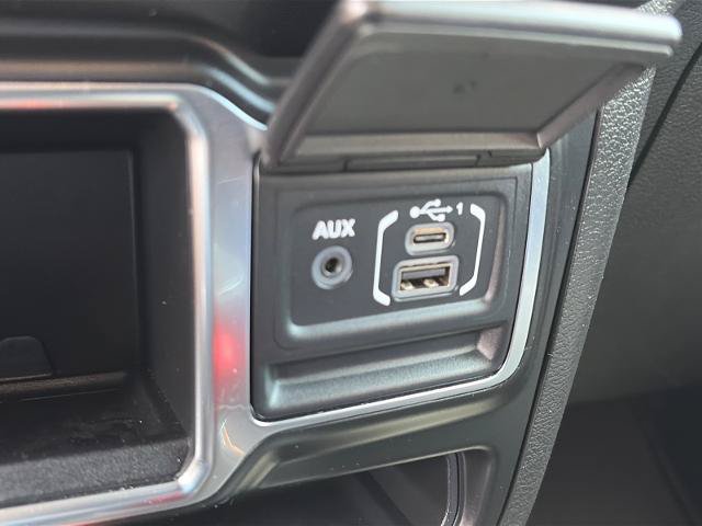 Used 2022 Jeep Wrangler Sport AWD/4WD image 14