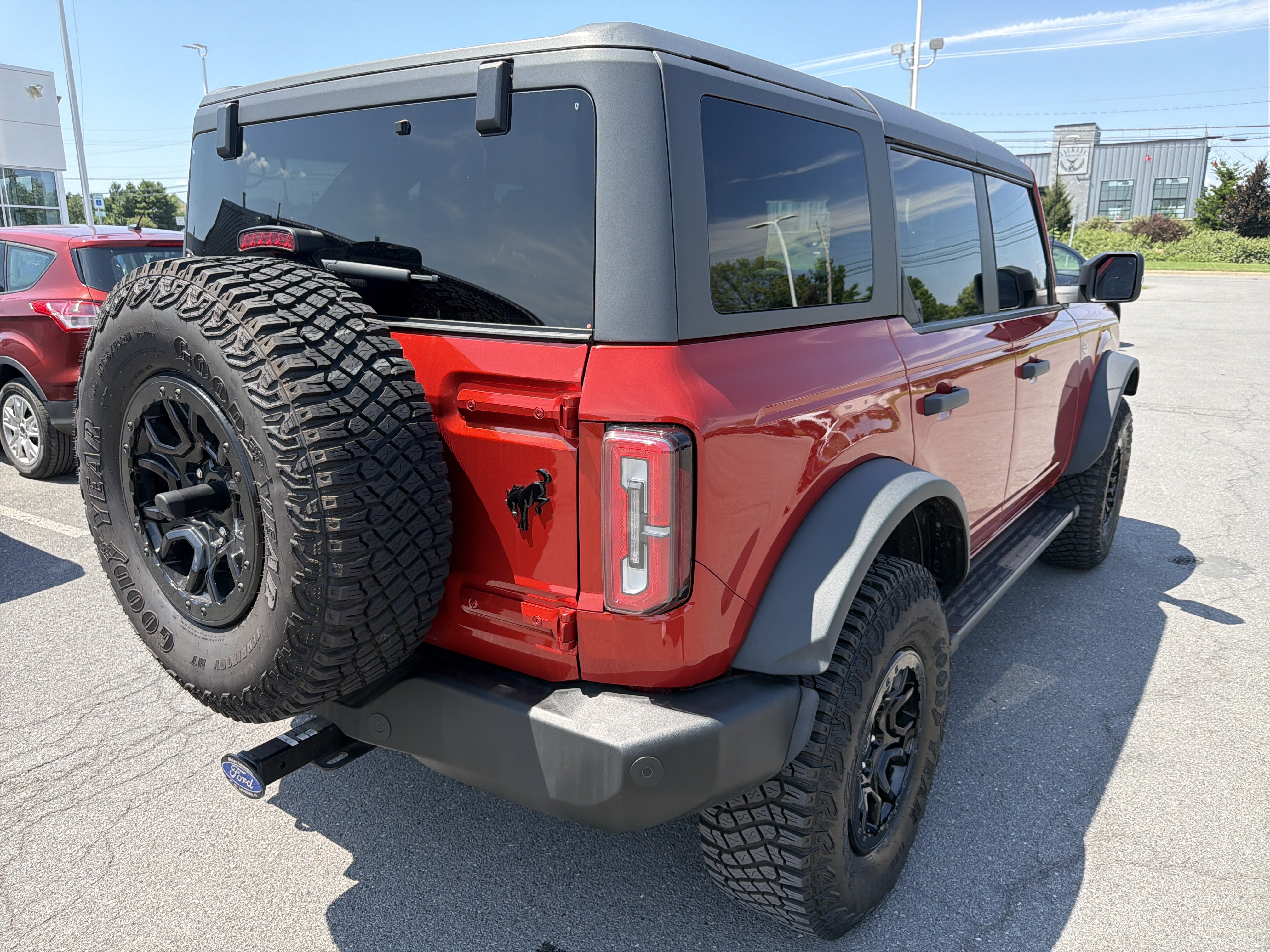 Certified 2024 Ford Bronco Wildtrak AWD/4WD image 3