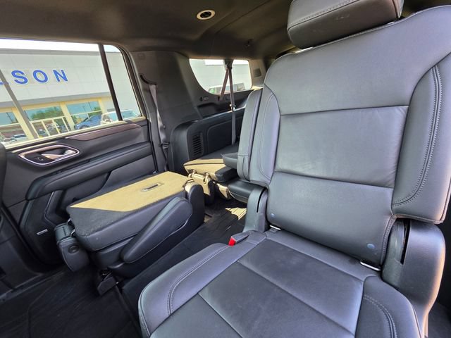 Used 2022 Chevrolet Suburban Z71 w/ Z71 Off-Road Package AWD/4WD image 16