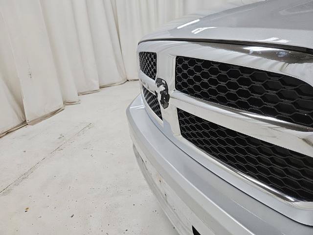 Used 2019 RAM 1500 Classic SLT w/ Luxury Group AWD/4WD image 21