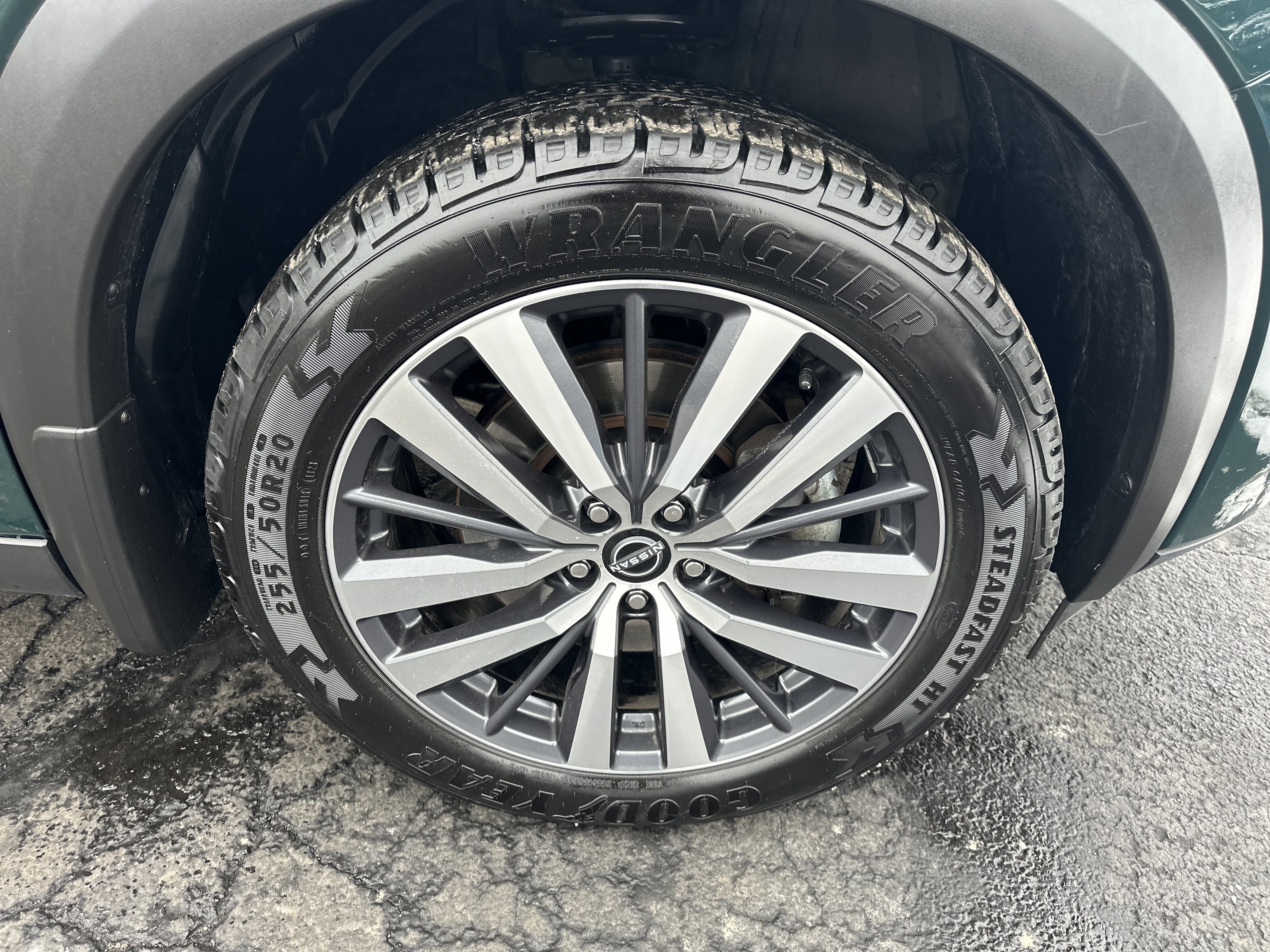 Used 2022 Nissan Pathfinder Platinum w/ Cargo Package image 13