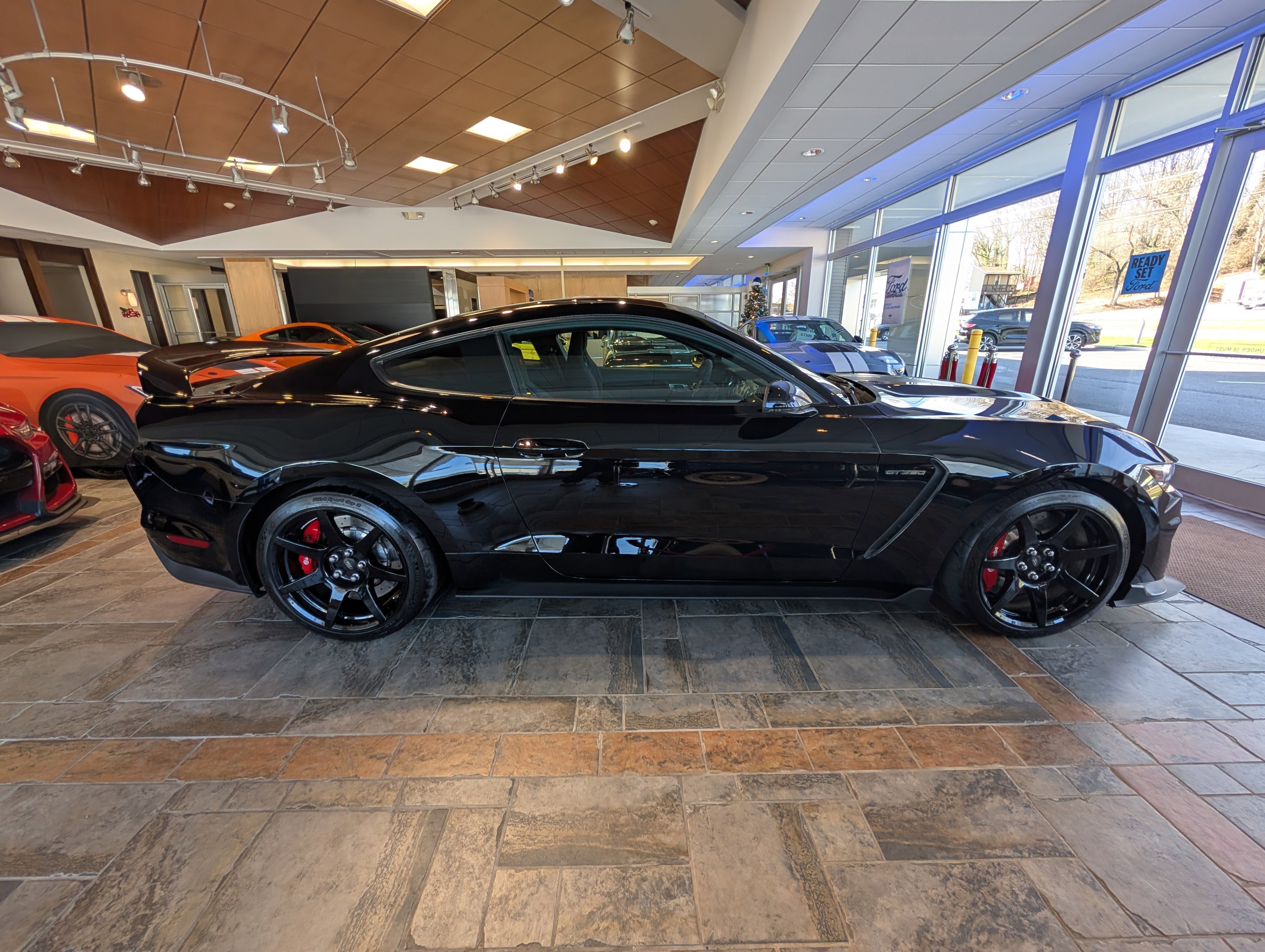 Certified 2017 Ford Mustang Shelby GT350R w/ GT350R Equipment Group 920A image 7