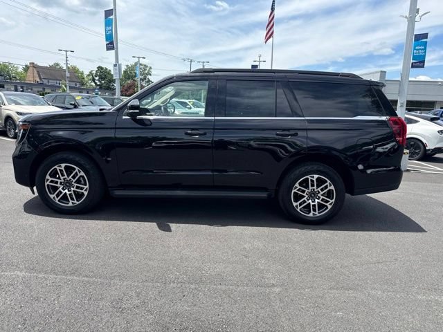 Certified 2025 Ford Expedition Active AWD/4WD image 4