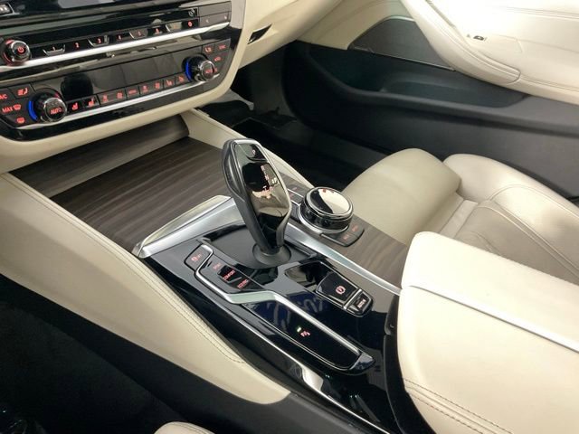 Used 2022 BMW 540i w/ Executive Package image 18