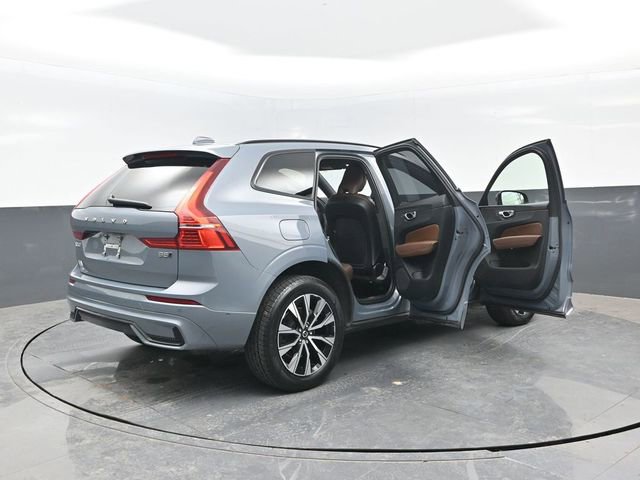 Used 2023 Volvo XC60 B5 Plus w/ Climate Package AWD/4WD image 29