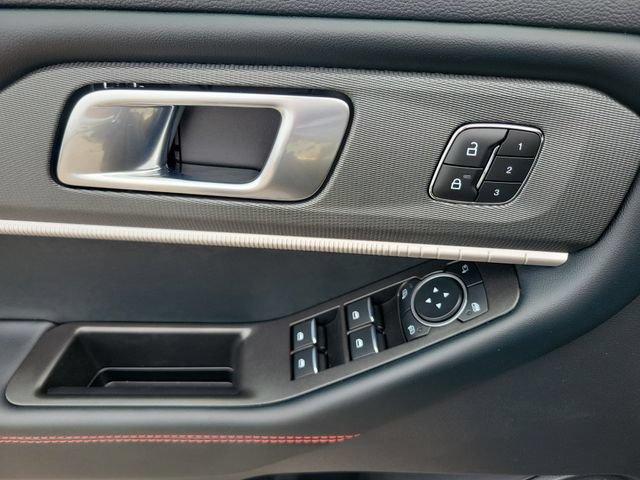 Certified 2025 Ford Explorer ST AWD/4WD image 17