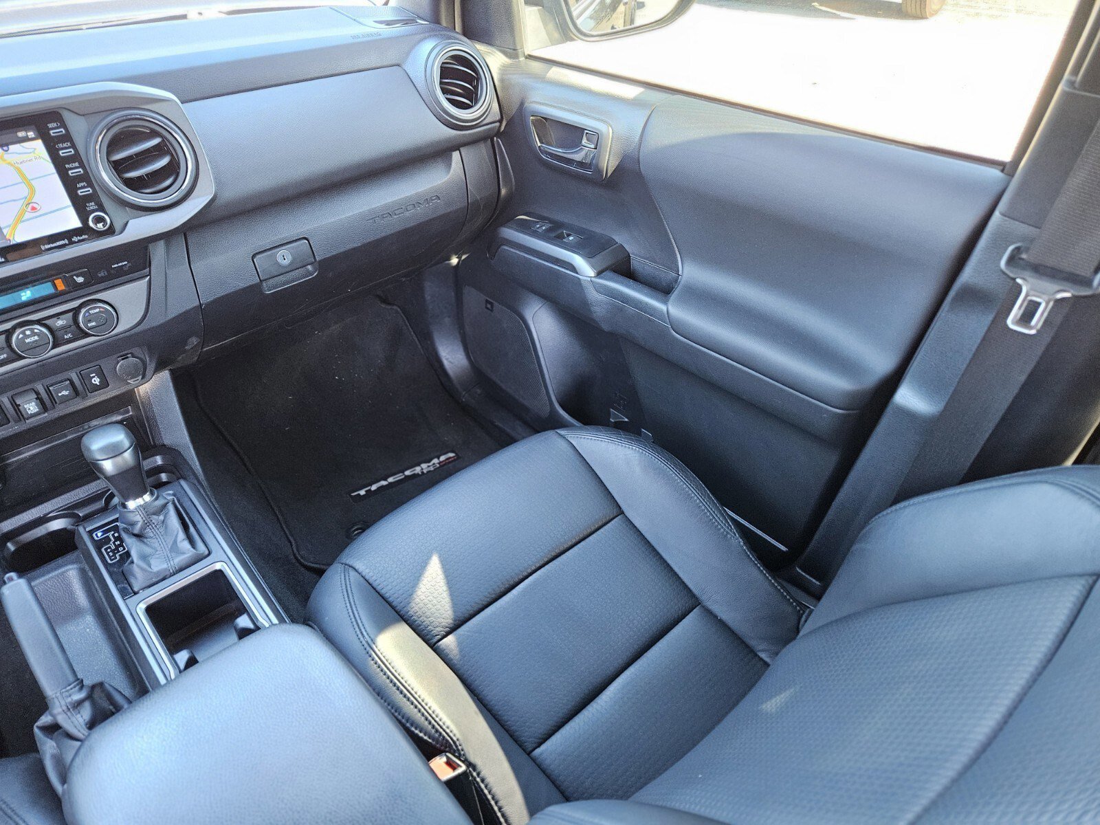 Used 2023 Toyota Tacoma TRD Sport image 16