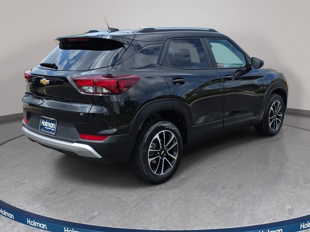 Used 2025 Chevrolet TrailBlazer LT AWD/4WD image 5