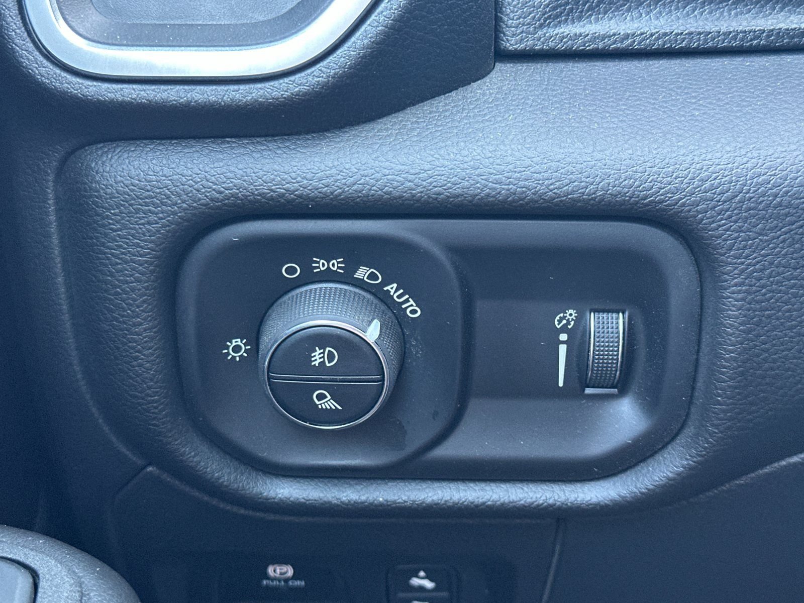 Used 2025 RAM 1500 Lone Star AWD/4WD image 29