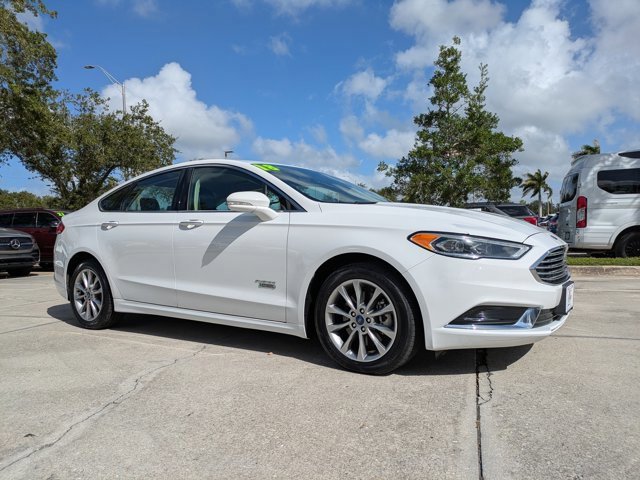 Certified 2018 Ford Fusion Energi SE image 7