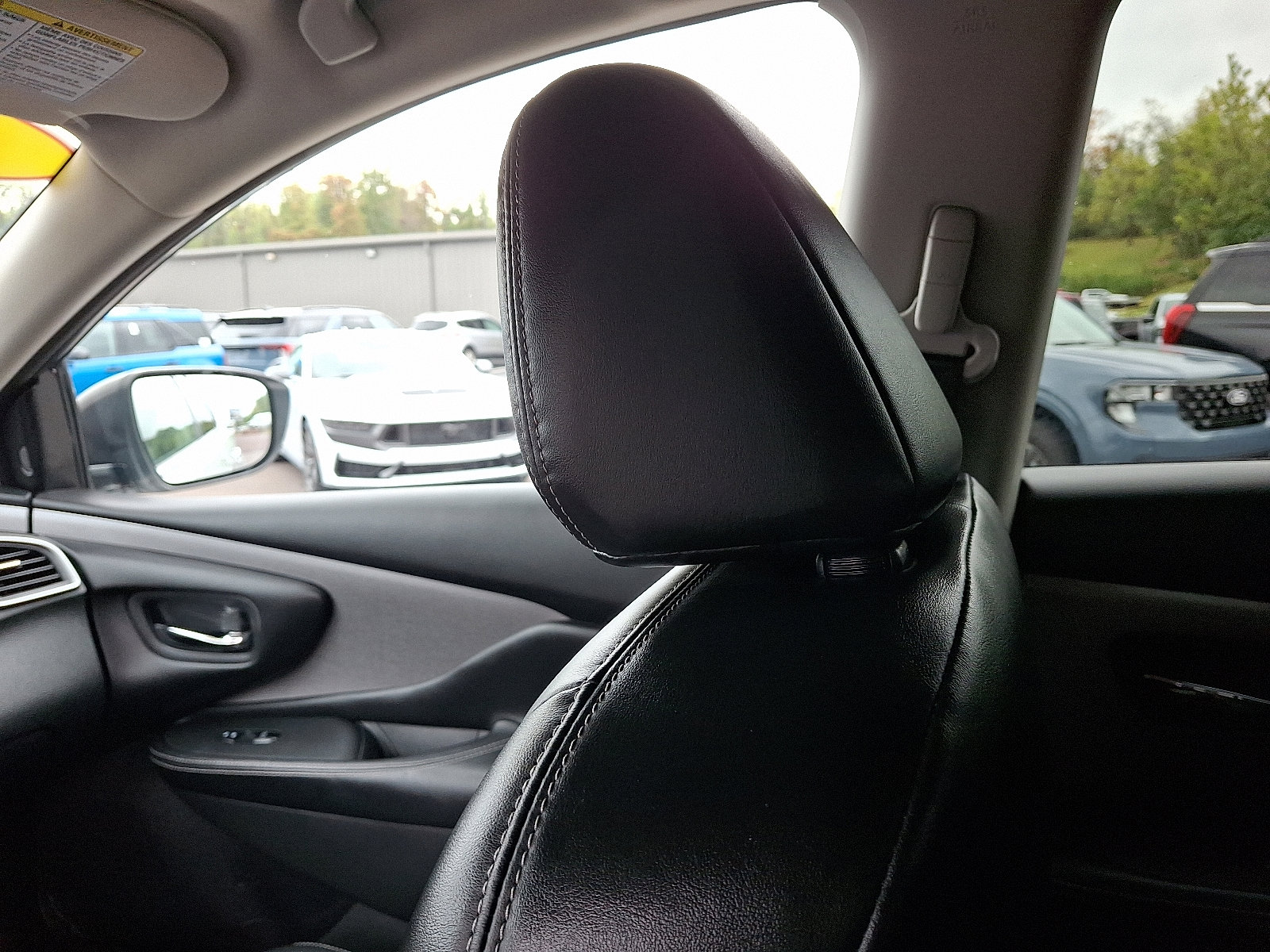 Used 2023 Nissan Murano SV image 17