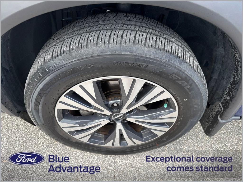 Used 2023 Nissan Rogue SV image 12