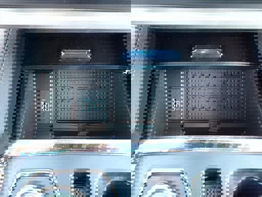 Certified 2024 Ford Expedition XLT image 17