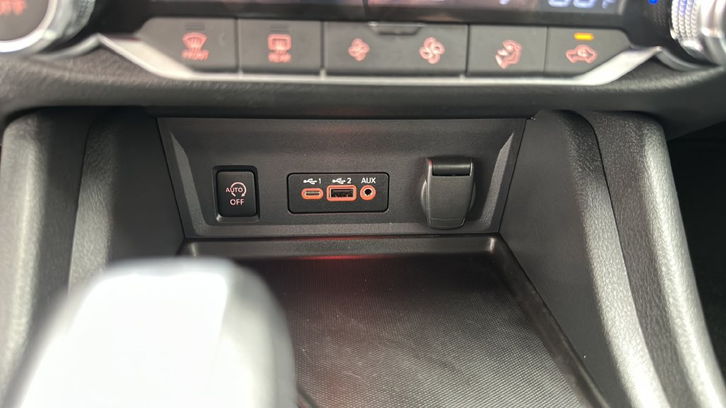 Used 2025 Nissan Sentra SR FWD image 20