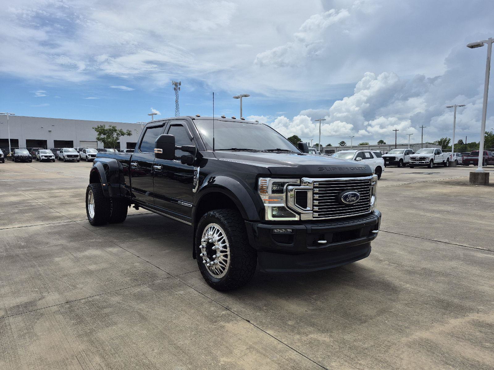 Certified 2022 Ford F450 Platinum w/ FX4 Off-Road Package AWD/4WD image 20