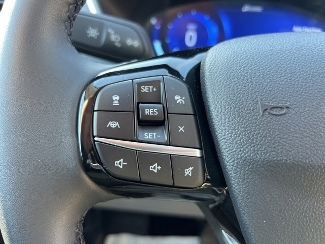 Certified 2022 Ford Escape Titanium w/ Class II Trailer Tow Package image 11